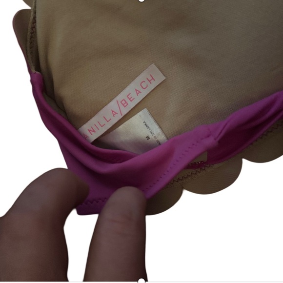 Vanilla Beach NWOT Scalloped Halter Bikini Top, M - Picture 4 of 6